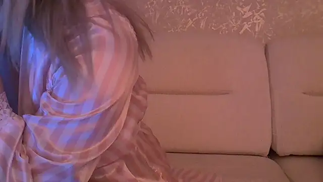 RebornCindy Adlı Modelin Web Kamerası Şovu