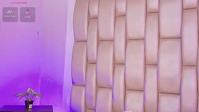 Shasa_8 Chat XXX in diretta