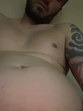 Show modela tompet2122 na web-kameri