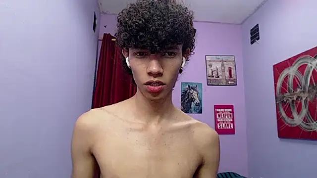 bigcock_twinks Show in webcam