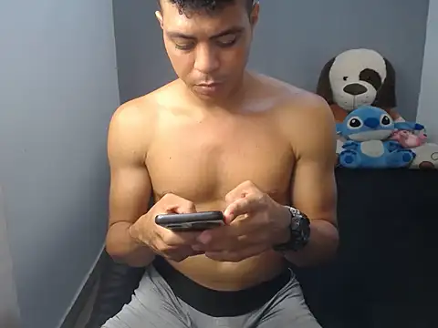 axelnoirx Show in webcam