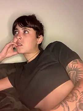 ninapellegrini17 Webcam show