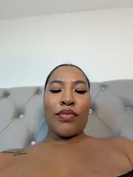 izzybelmonth12 – Live XXX-chat