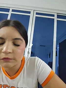 Chat XXX en directo de Pretty_Julieta