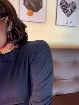 LeylaKnox 即時 XXX 聊天