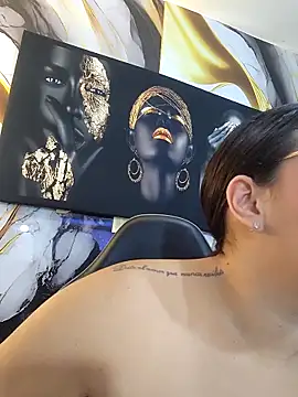 Chat +18 de LizzRouse ao vivo