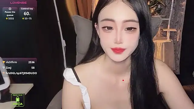 agreeable-22 Adlı Modelin Canlı XXX Sohbeti