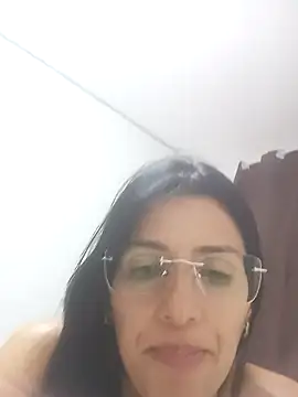 Chat +18 de Fannyfoxfi ao vivo