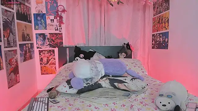 XXX chat uživo modela MissCurvyTop