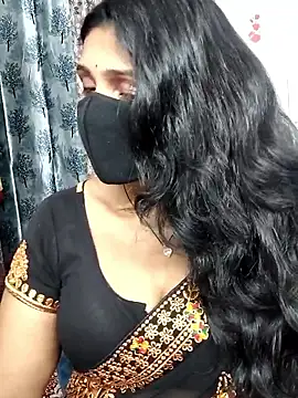 Pokazy przed kamerką – Hotty_Kavita