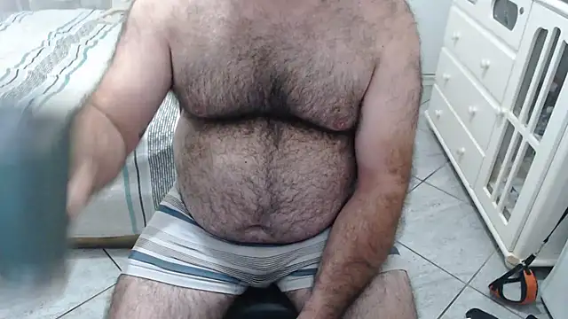 MysterBearMG 在線直播表演