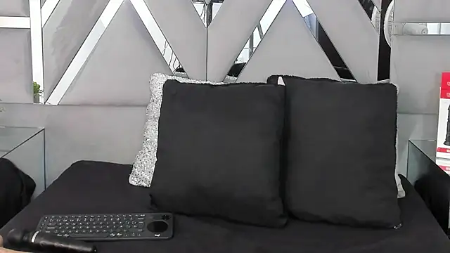 MonzerratBoyer's Webcam Show