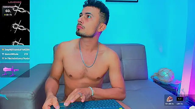 Valentiinoss élő XXX-chatje