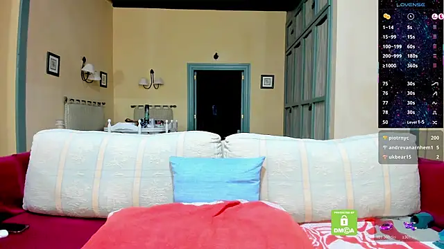 brad_latinon Webbikameraesitys