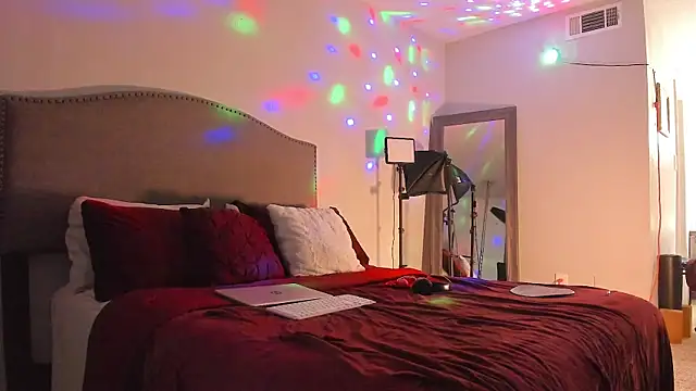 yiauana's Live XXX Chat