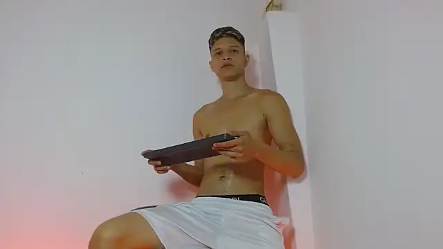 Twinkcock22's Live XXX Chat