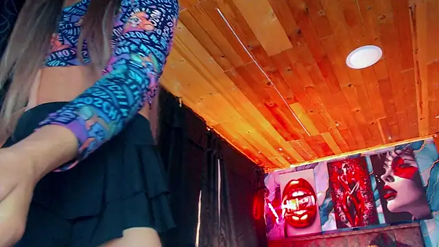 Sarha_sexxyx webcam show