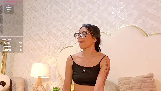 Mhia_Sweet_ Live XXX-chat