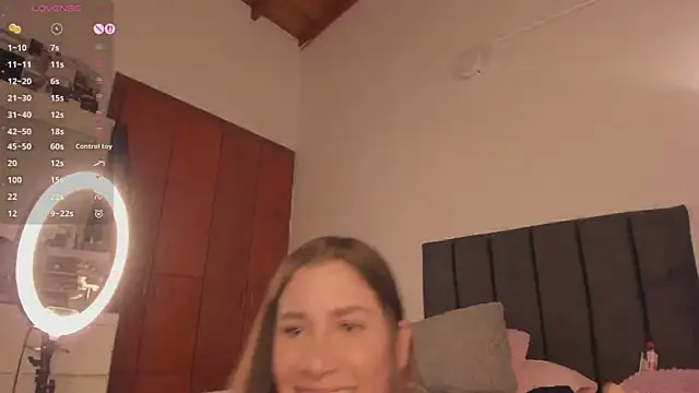 LynnSam_ Adlı Modelin Canlı XXX Sohbeti