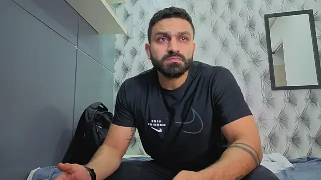 LeonidasKaiser: απευθείας συνομιλία ΧΧ Χ