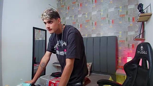 flaquito___ Show Webcam