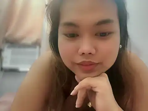 Gel_Huge_Butt élő XXX-chatje