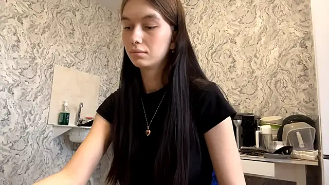 دردشة LaraDraggoo الجنسية المباشرة