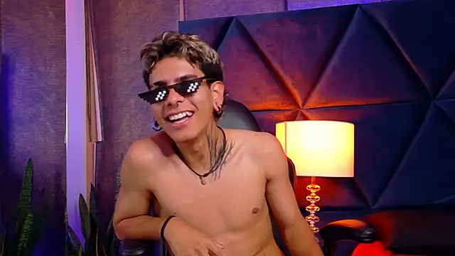 Show modela Bel_Sebu na web-kameri