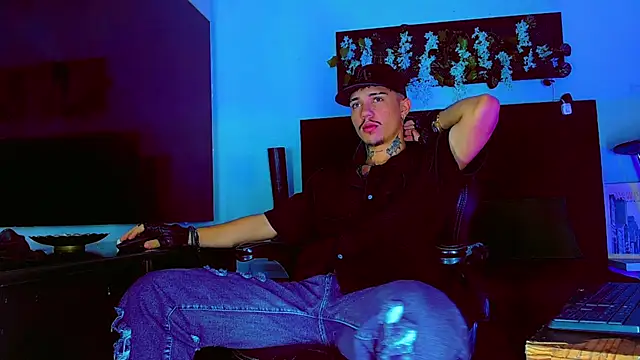 HannibalLester Live XXX Chat