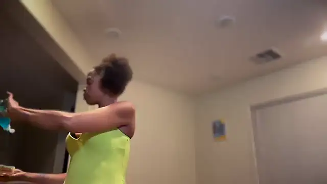 XXX chat uživo modela Cum2Charm