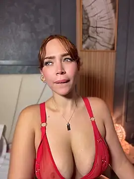 Ambar_Mancinii élő XXX-chatje