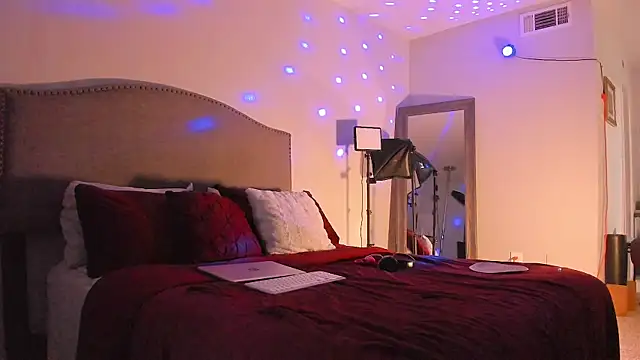 yiauana live XXX chat