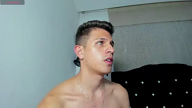 kevin_ahss 在線直播表演