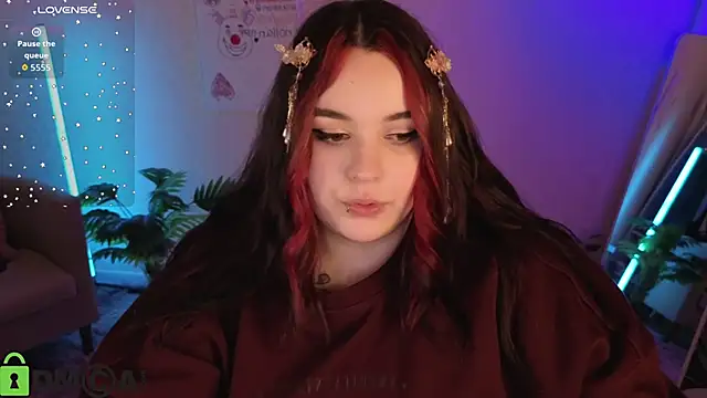 Mia_R0ss élő XXX-chatje