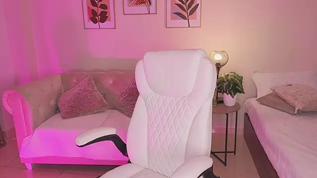 Онлайн чат XXX DahianaWalcott