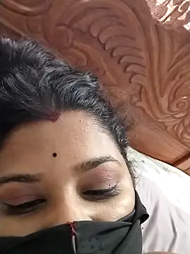 pinkisaha75's Live XXX Chat