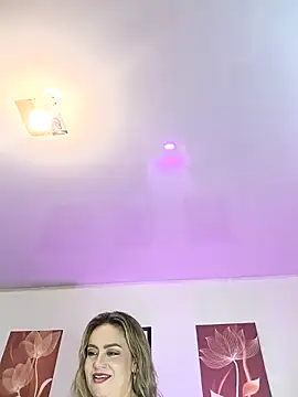 CristalRaysのライブXXXチャット