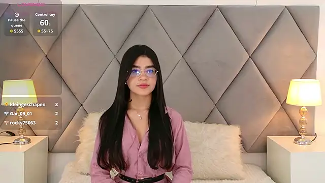 OliviaDiaz's Webcam Show