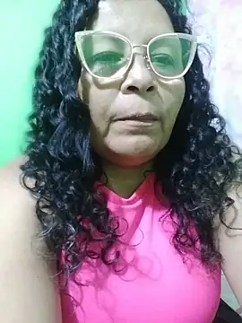 Amarantha25 élő XXX-chatje