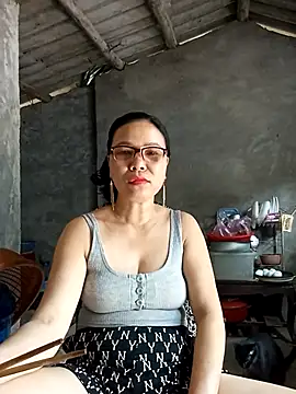 Nuna_689 Show Webcam