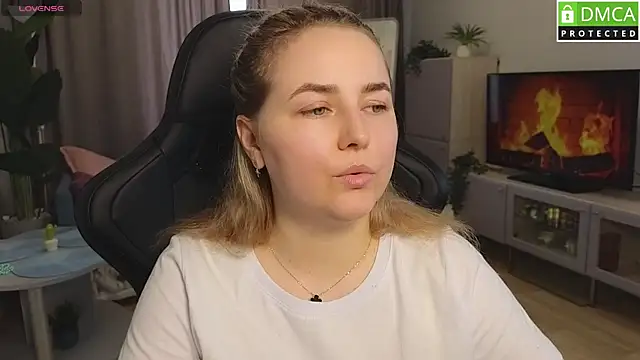 Chat XXX en directo de Mira_Mermayd