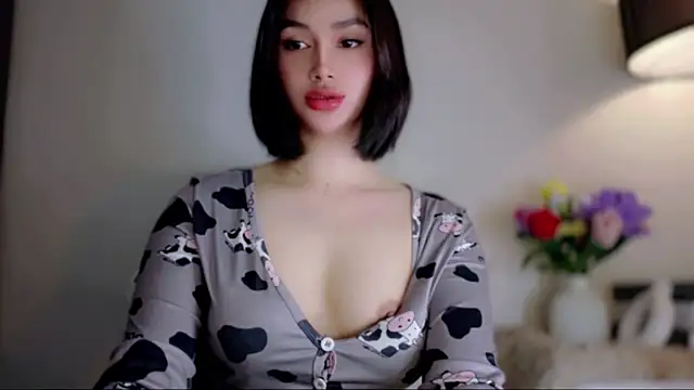 Anna_HollyDollのウェブカメラショー