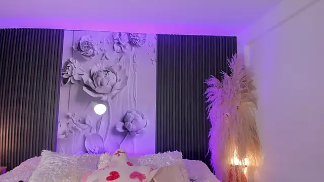 ShaniaDaniels: онлайн-секс-чат