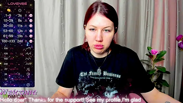 Show modela LilllyMoon na web-kameri