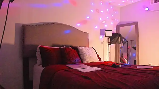 yiauana Live XXX-Chat