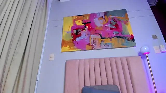 Онлайн чат XXX NoraDasilva