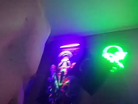 عرض كام chronic_vibez