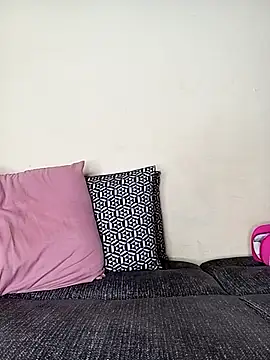 LONA-_- Chat XXX in diretta