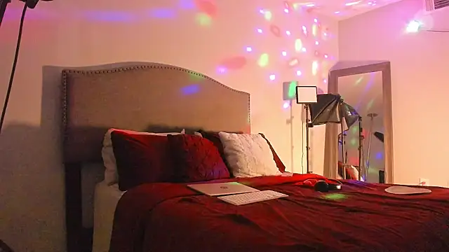 yiauana 现场XXX聊天