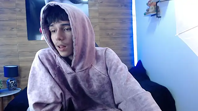 AmethystShadow17 élő XXX-chatje